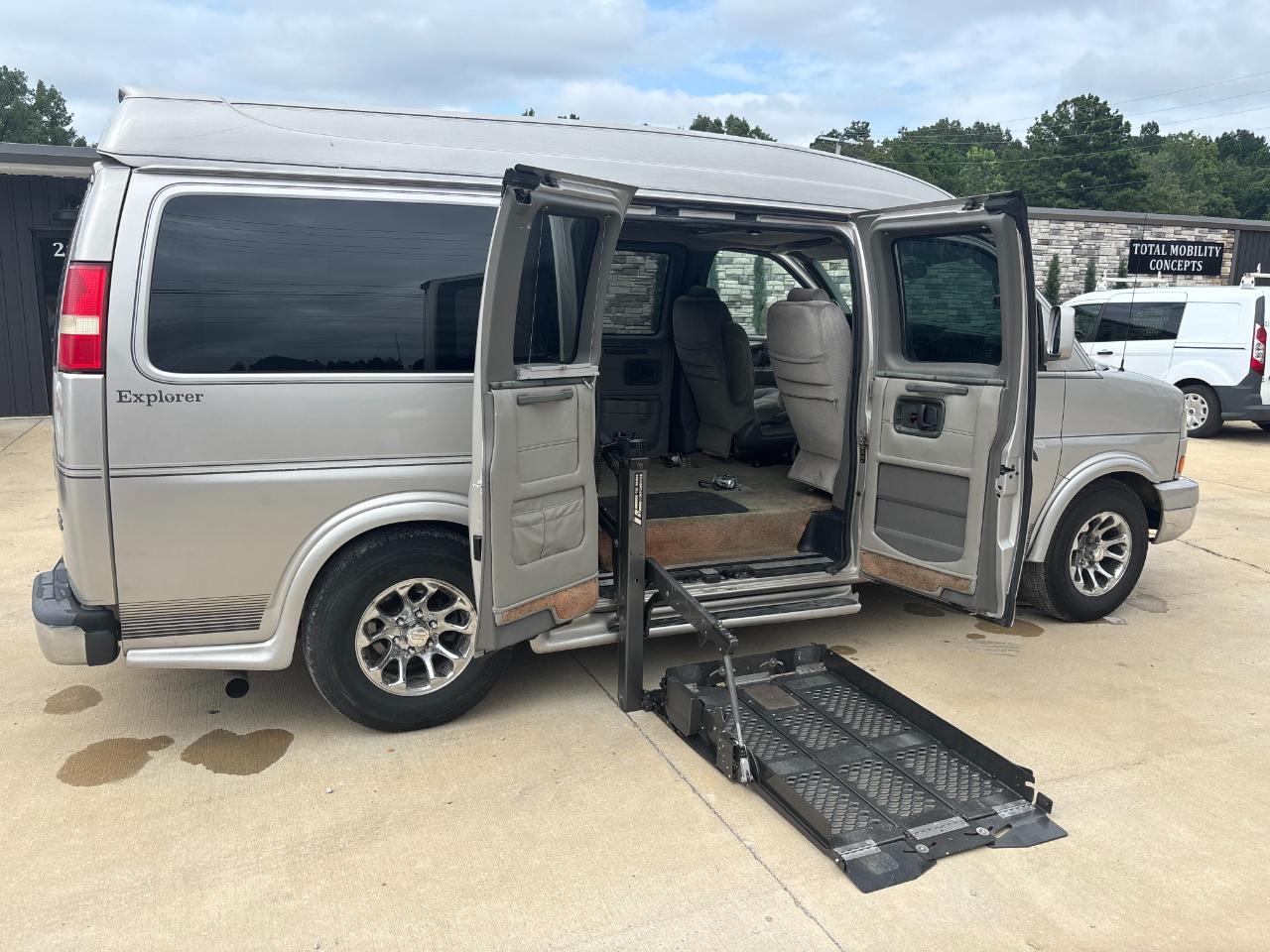gmc savana cargo 2007 1GDFG15T671216627 image gmc savana cargo 2007 1GDFG15T671216627 image
